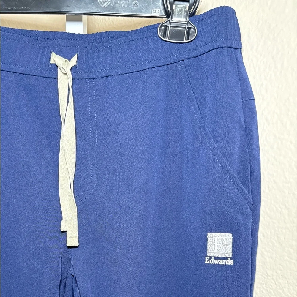 NWT - Figs Tansen Jogger Scrub Pants in Navy - Size M (Regular)